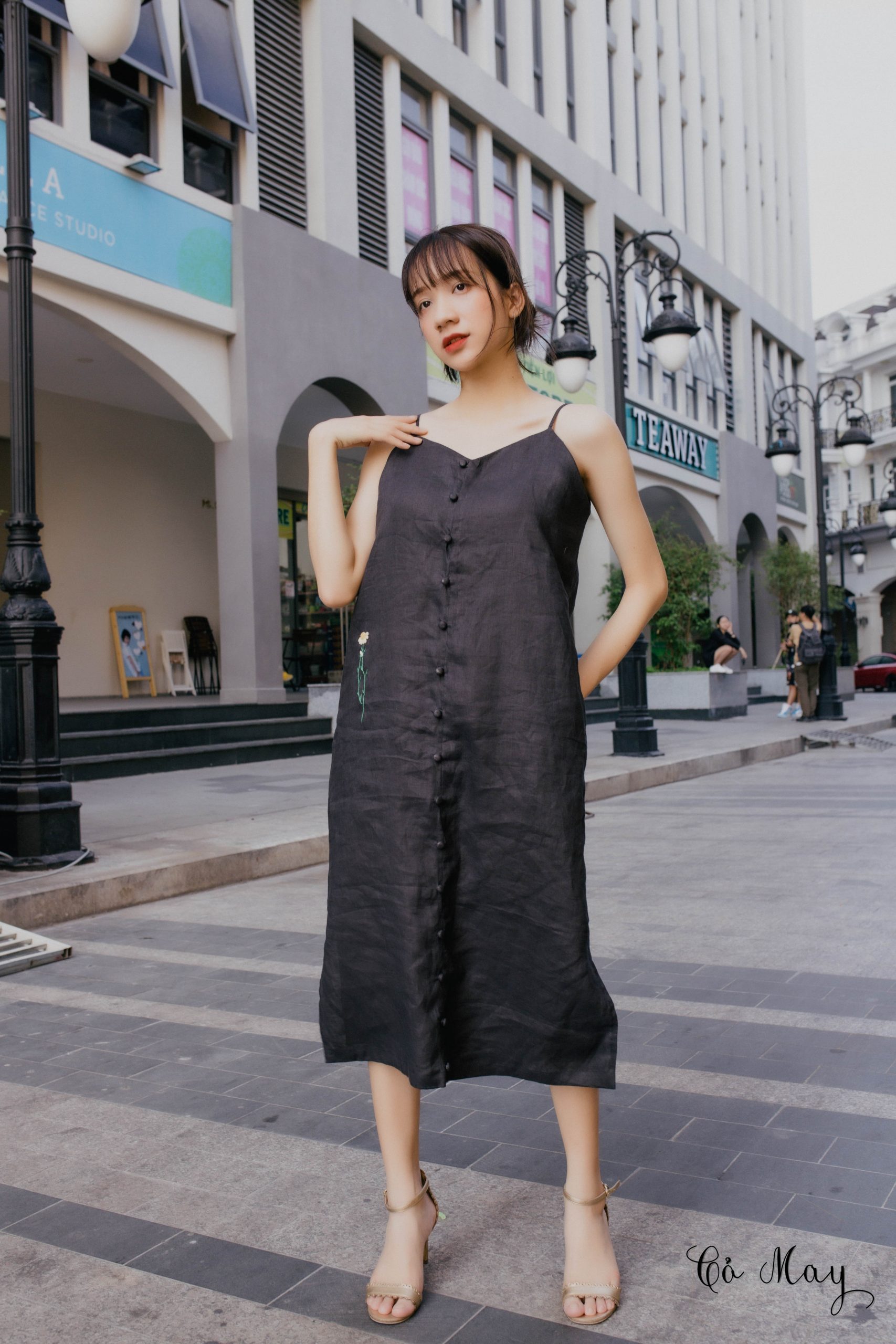 Đầm dài hai dây không tay cổ V xếp tầng nhiều lớp mỏng màu đen thời trang  cho nữ | Shopee Việt Nam