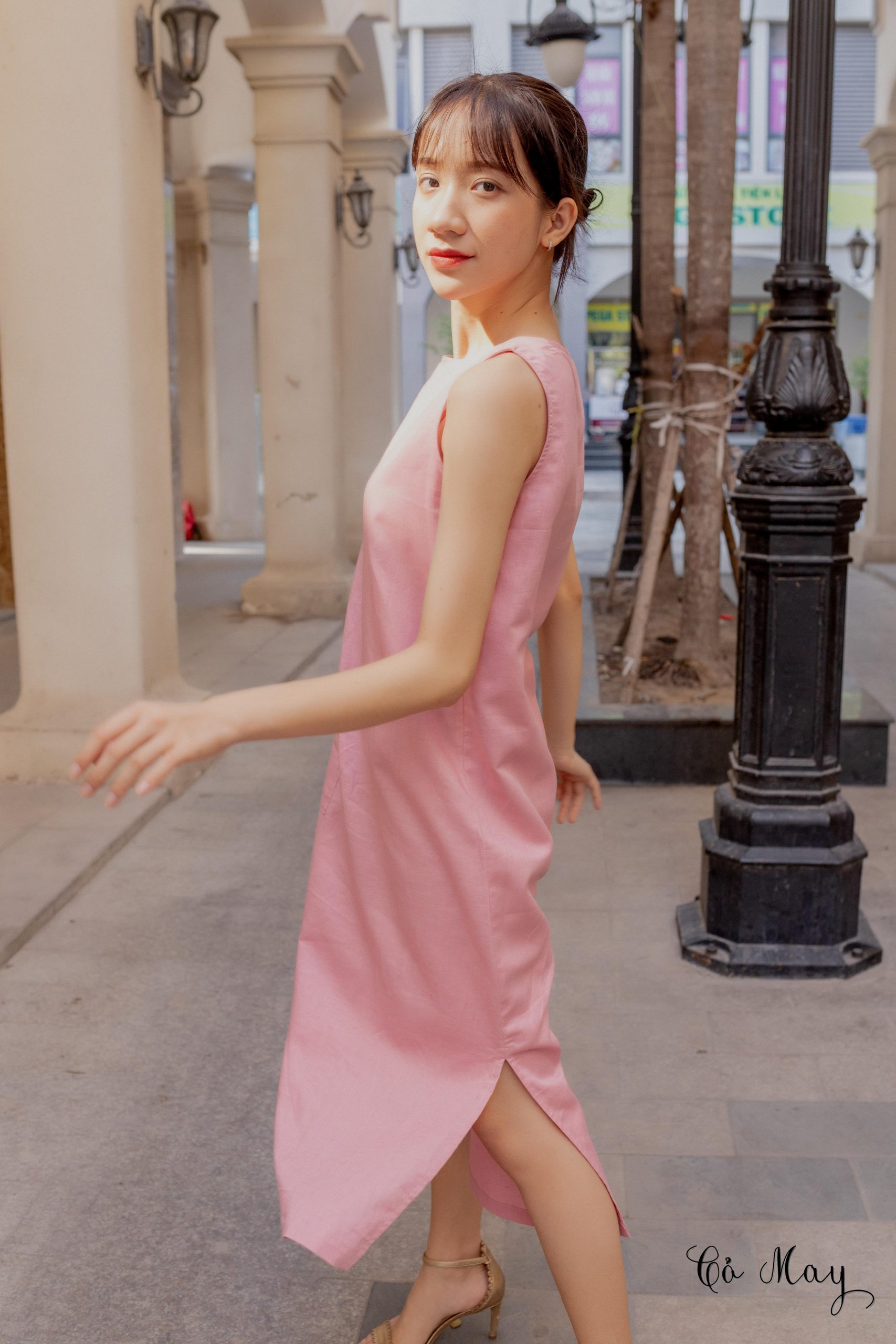 14 cách diện váy màu pastel đẹp từ công sở ra phố, rất hợp nàng 30+