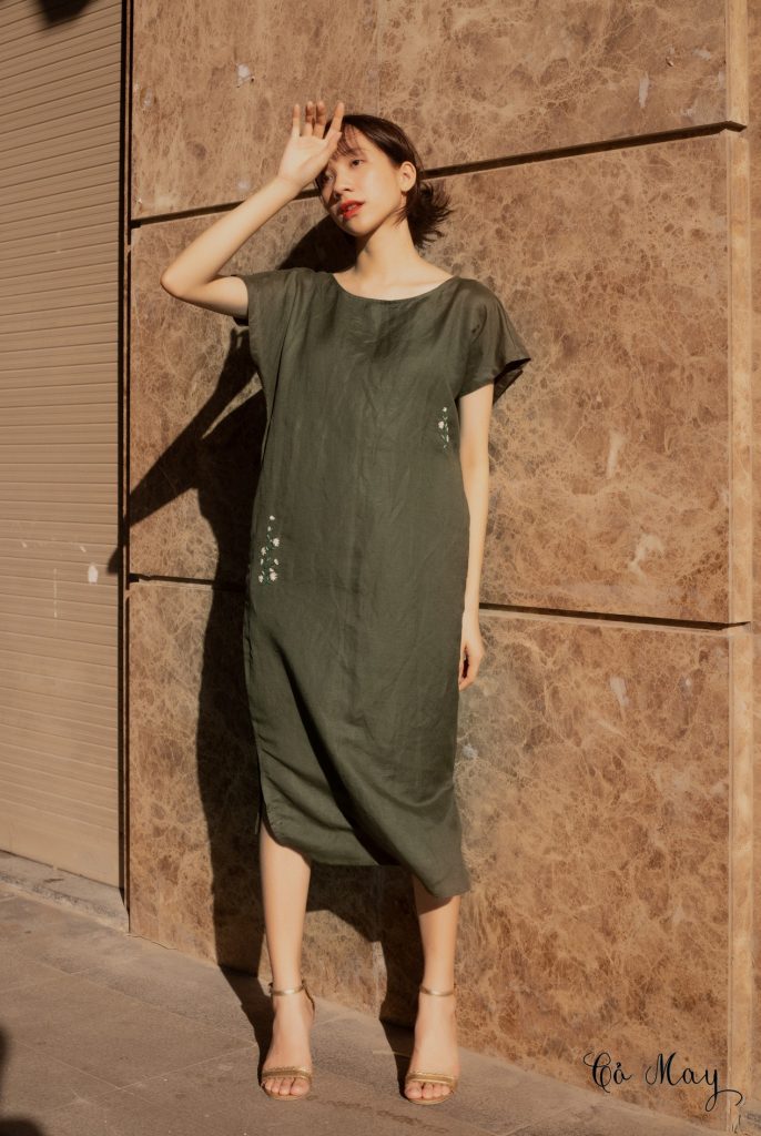 Mua Đầm suông nữ - váy suông Linen cổ tròn dáng rộng ngắn tay, chất liệu  Linen cao cấp, phong cách nữ trẻ trung Đũi Việt - Màu xanh đen - L